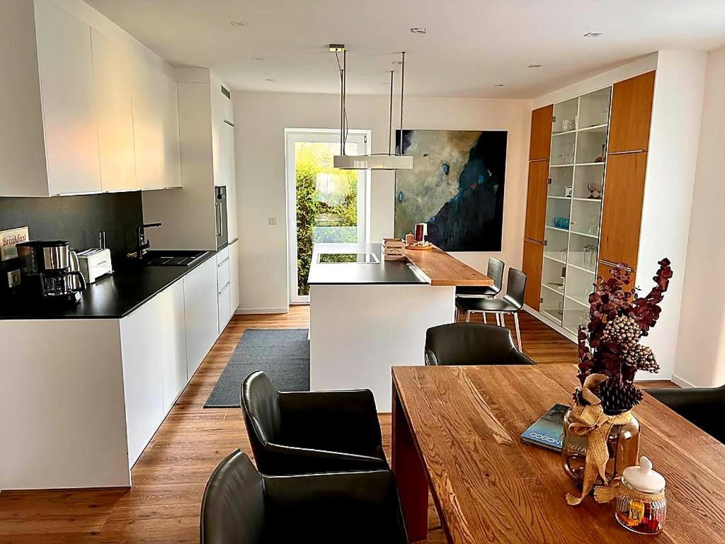 Apartments Bei Playmobil Eg,130M2,Grosse Terassen,24H Self Check-In, Free Parking زيمدورف المظهر الخارجي الصورة