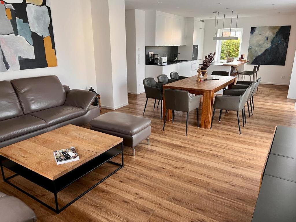 Apartments Bei Playmobil Eg,130M2,Grosse Terassen,24H Self Check-In, Free Parking زيمدورف المظهر الخارجي الصورة