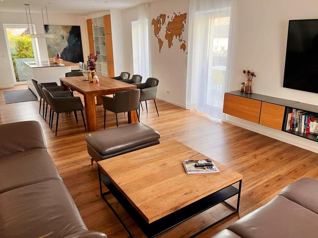 Apartments Bei Playmobil Eg,130M2,Grosse Terassen,24H Self Check-In, Free Parking زيمدورف المظهر الخارجي الصورة