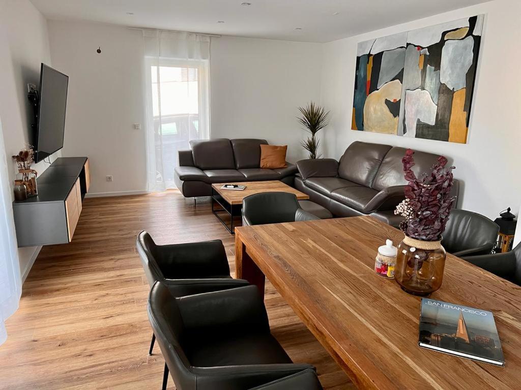 Apartments Bei Playmobil Eg,130M2,Grosse Terassen,24H Self Check-In, Free Parking زيمدورف المظهر الخارجي الصورة