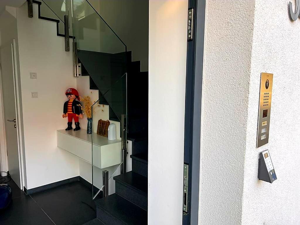 Apartments Bei Playmobil Eg,130M2,Grosse Terassen,24H Self Check-In, Free Parking زيمدورف المظهر الخارجي الصورة