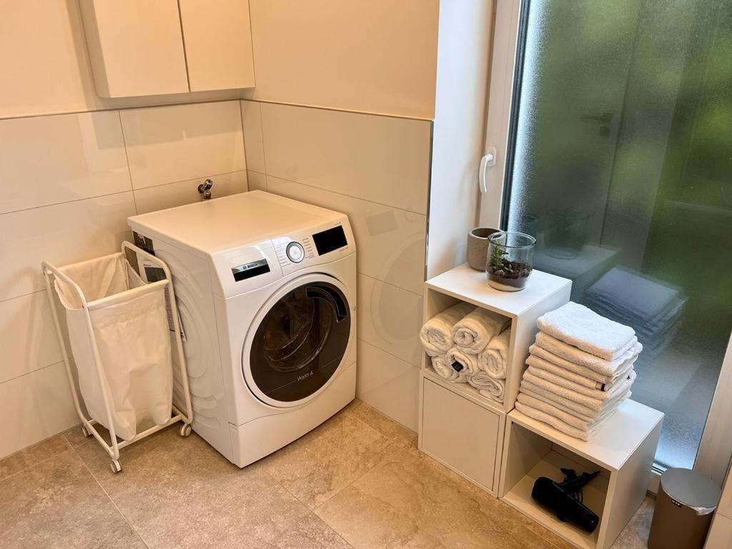 Apartments Bei Playmobil Eg,130M2,Grosse Terassen,24H Self Check-In, Free Parking زيمدورف المظهر الخارجي الصورة